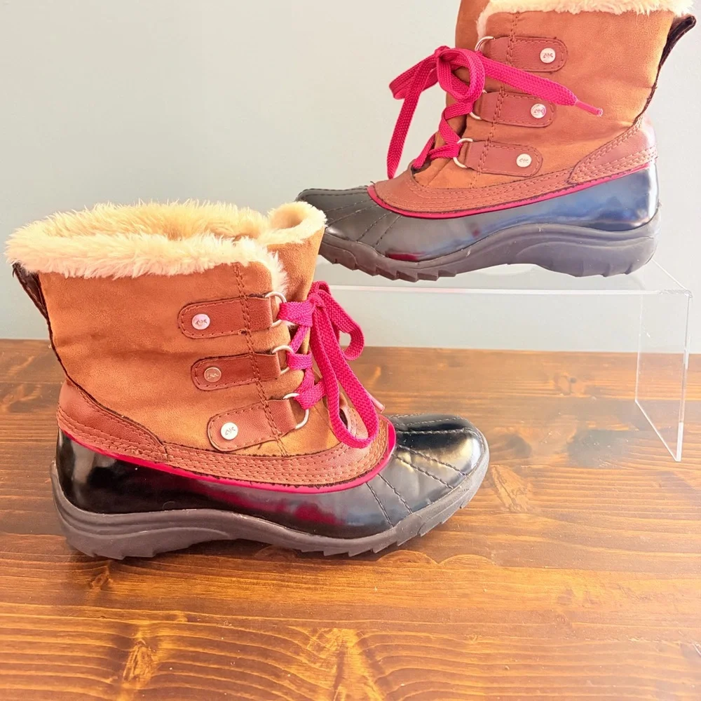 Anne Klein Brown, Black and Red Winter Duck  Boots Size 6 Women’s